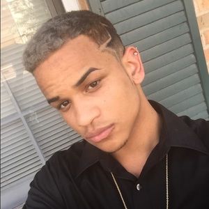 Meet your Posher, Damion